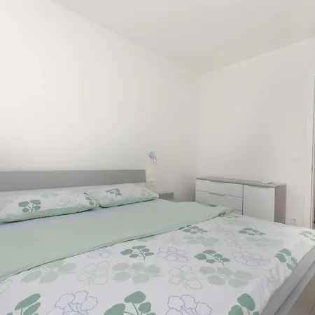 Adriatic With Pool * Vodice