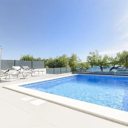 Adriatic With Pool