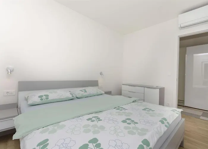 Adriatic With Pool * Vodice